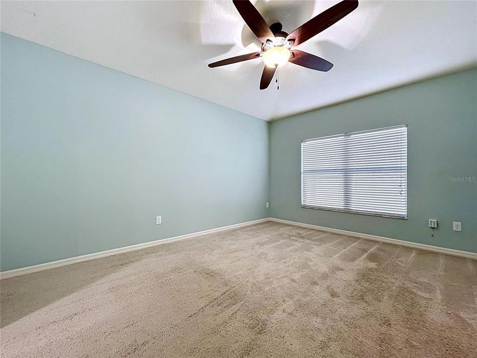 For Sale: $359,000 (4 beds, 2 baths, 2091 Square Feet)