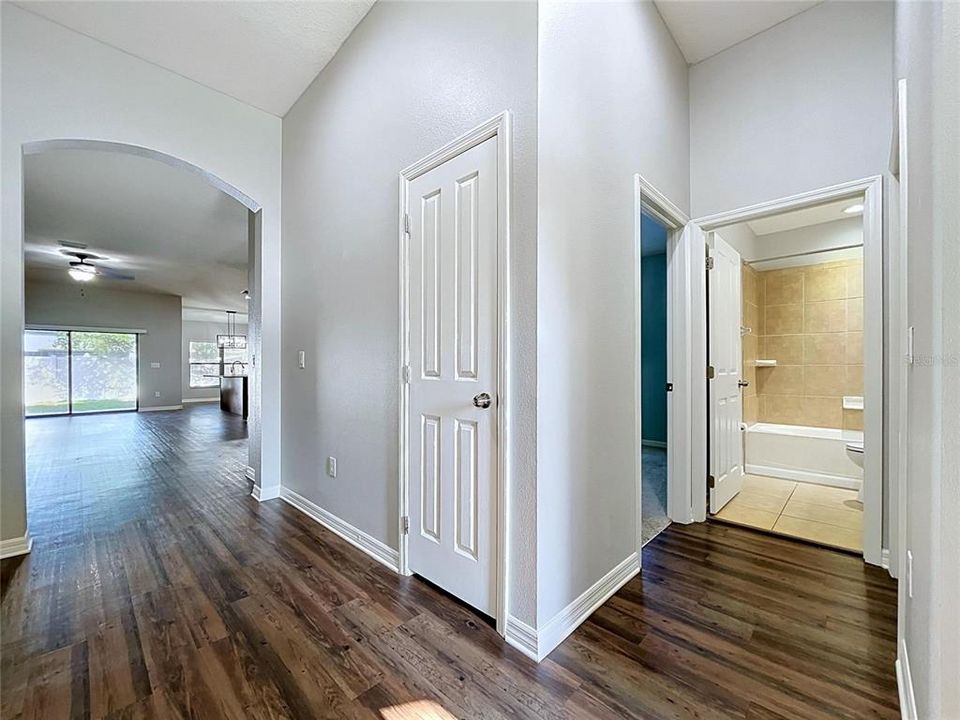 For Sale: $359,000 (4 beds, 2 baths, 2091 Square Feet)