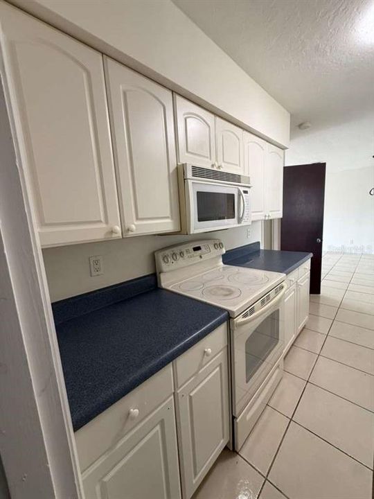 For Rent: $1,850 (2 beds, 2 baths, 1101 Square Feet)