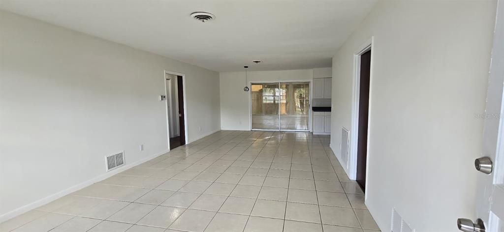 For Rent: $1,850 (2 beds, 2 baths, 1101 Square Feet)
