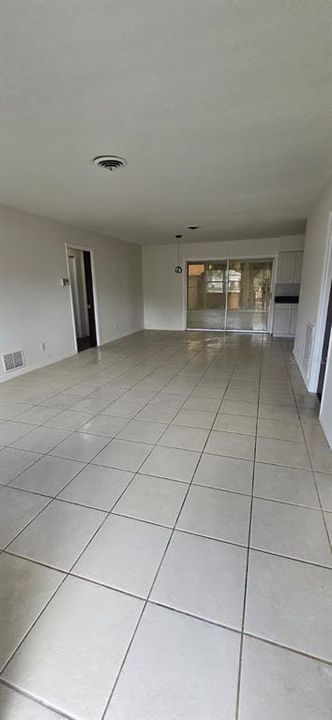 For Rent: $1,850 (2 beds, 2 baths, 1101 Square Feet)