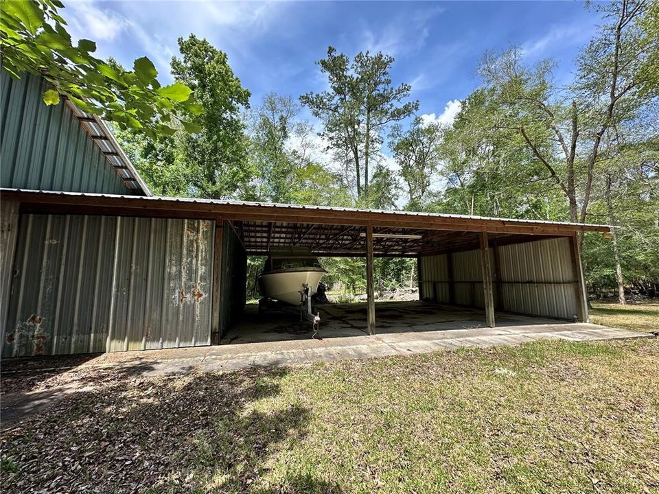For Sale: $875,000 (2 beds, 1 baths, 1296 Square Feet)