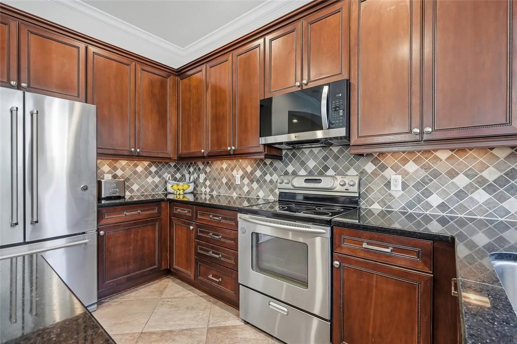For Sale: $699,000 (3 beds, 2 baths, 1884 Square Feet)