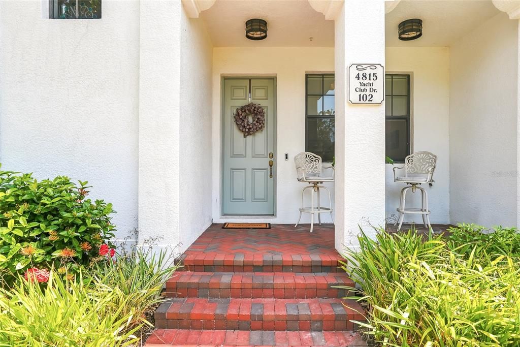 For Sale: $699,000 (3 beds, 2 baths, 1884 Square Feet)