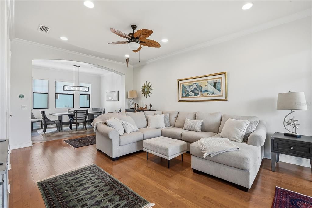 For Sale: $699,000 (3 beds, 2 baths, 1884 Square Feet)