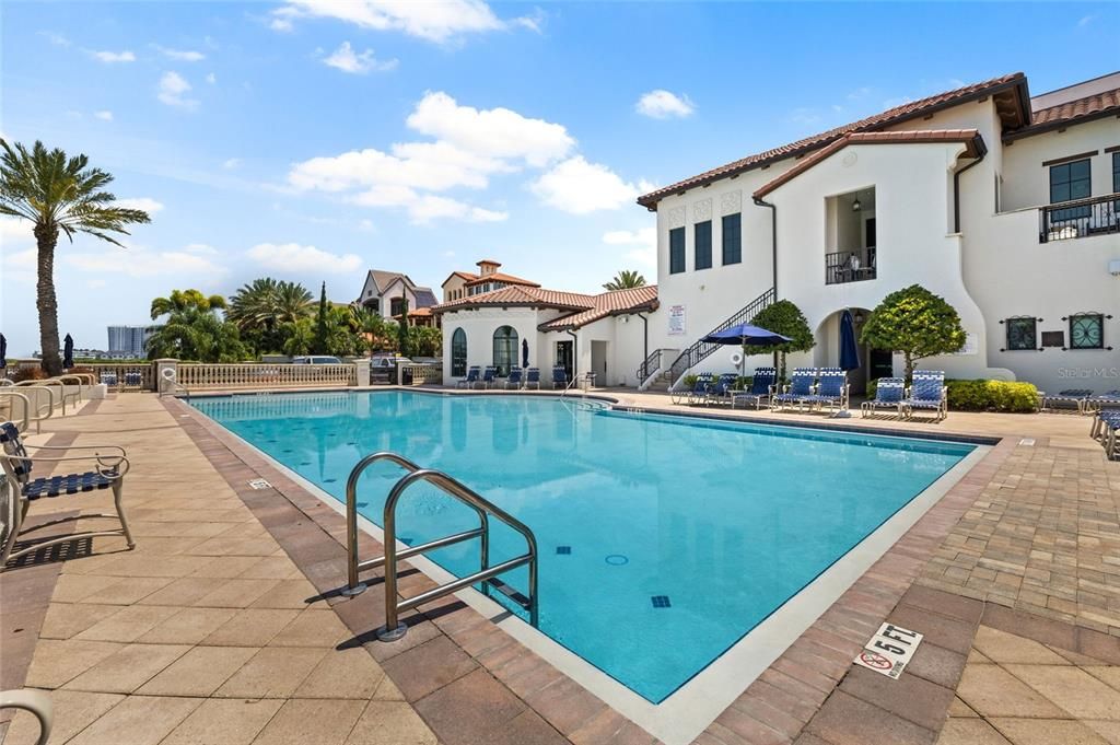 For Sale: $699,000 (3 beds, 2 baths, 1884 Square Feet)