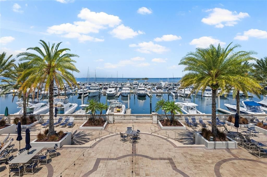 For Sale: $699,000 (3 beds, 2 baths, 1884 Square Feet)