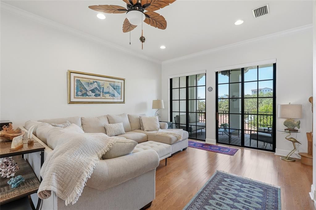 For Sale: $699,000 (3 beds, 2 baths, 1884 Square Feet)
