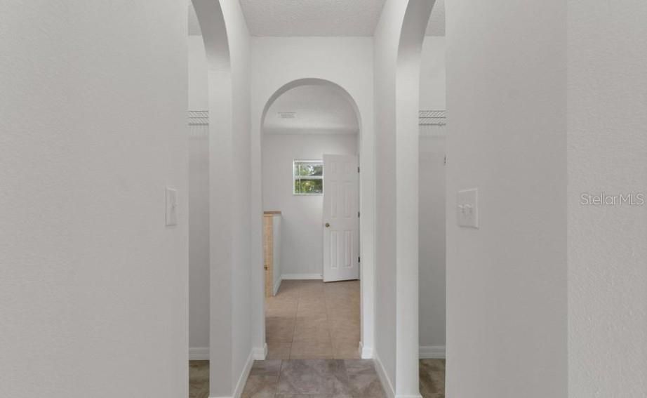 En Venta: $399,789 (4 camas, 2 baños, 2196 Pies cuadrados)