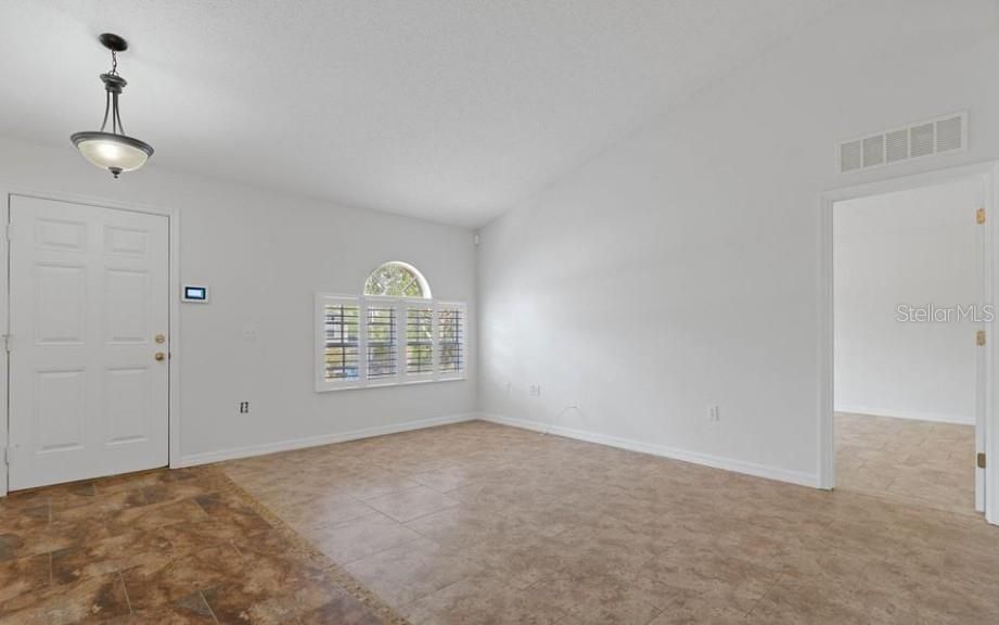 En Venta: $399,789 (4 camas, 2 baños, 2196 Pies cuadrados)