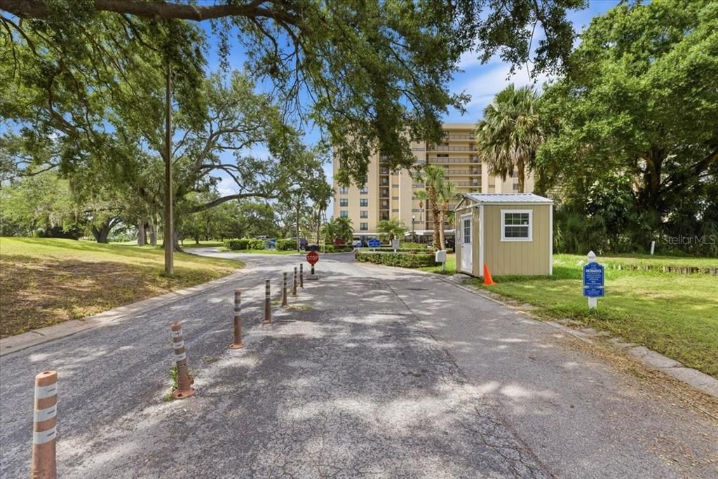 For Sale: $156,000 (1 beds, 1 baths, 810 Square Feet)