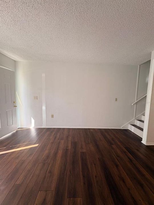В аренду: $1,300 (1 спален, 1 ванн, 765 Квадратных фут)