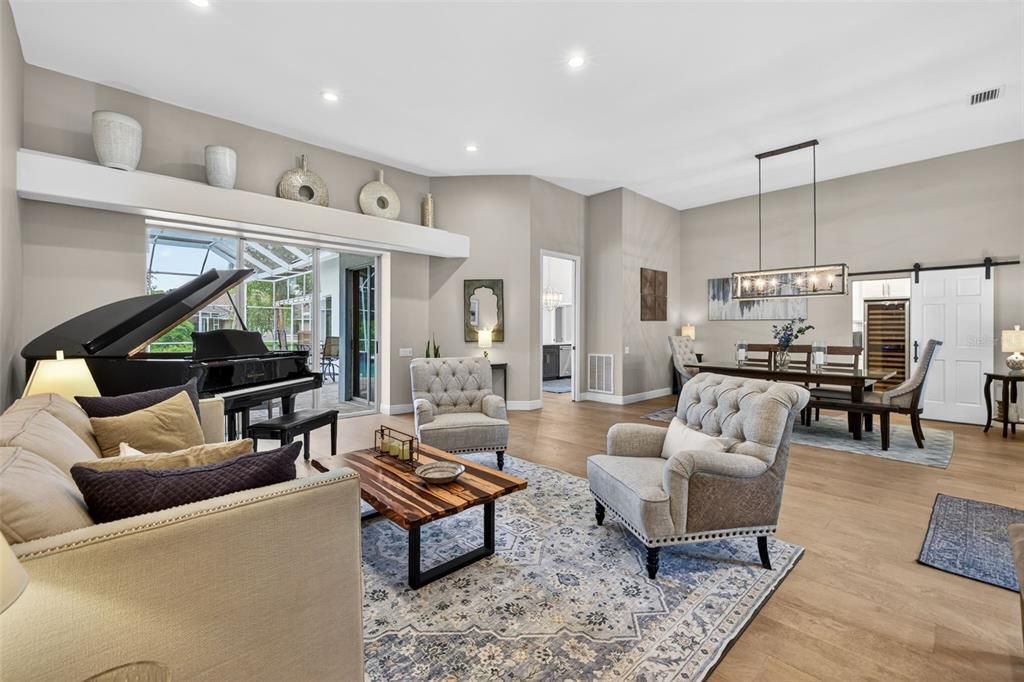 Activo con contrato: $995,000 (4 camas, 3 baños, 3144 Pies cuadrados)