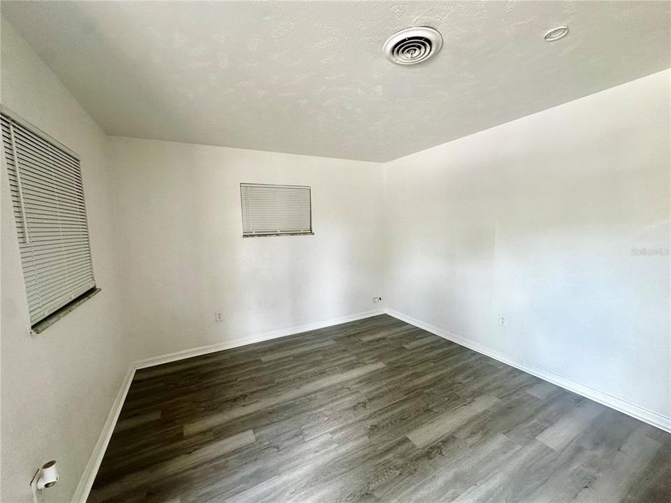В аренду: $1,925 (3 спален, 1 ванн, 792 Квадратных фут)