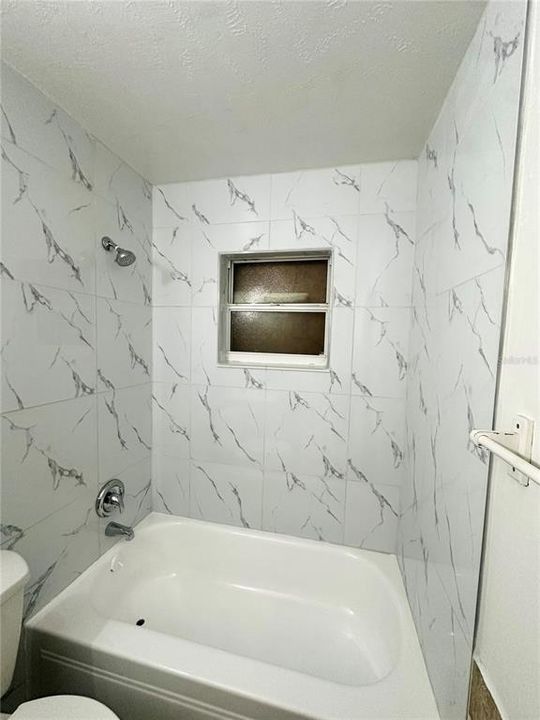 В аренду: $1,925 (3 спален, 1 ванн, 792 Квадратных фут)