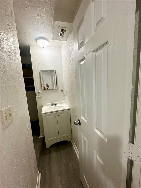 В аренду: $1,925 (3 спален, 1 ванн, 792 Квадратных фут)