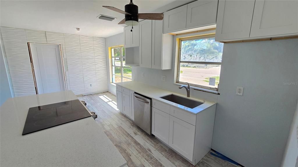 For Sale: $450,000 (2 beds, 2 baths, 1230 Square Feet)
