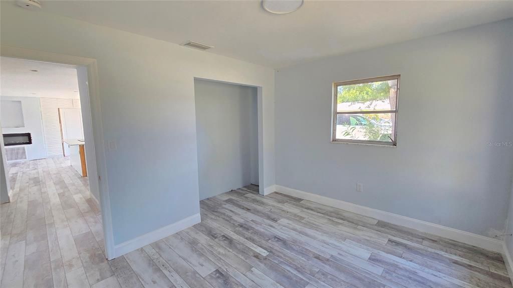 For Sale: $450,000 (2 beds, 2 baths, 1230 Square Feet)