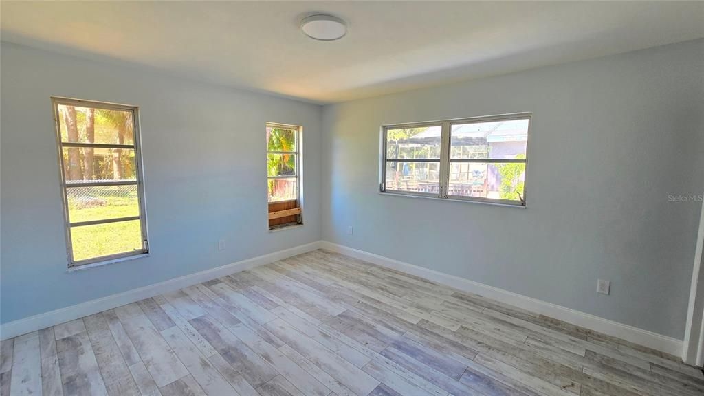 For Sale: $450,000 (2 beds, 2 baths, 1230 Square Feet)