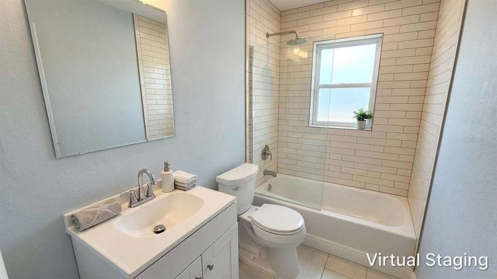 For Sale: $450,000 (2 beds, 2 baths, 1230 Square Feet)