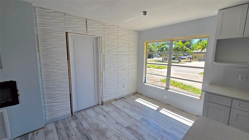 For Sale: $450,000 (2 beds, 2 baths, 1230 Square Feet)