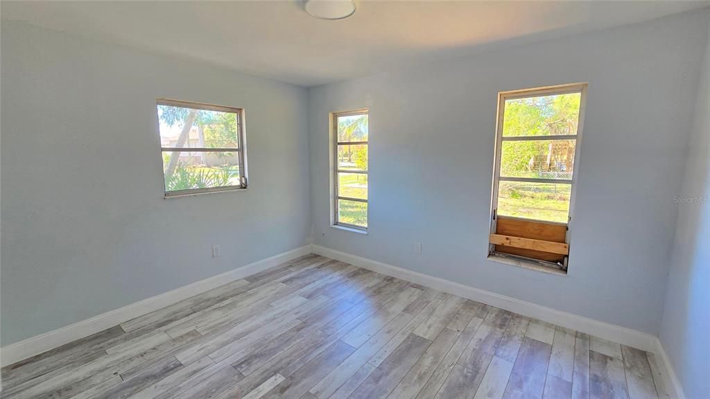 For Sale: $450,000 (2 beds, 2 baths, 1230 Square Feet)