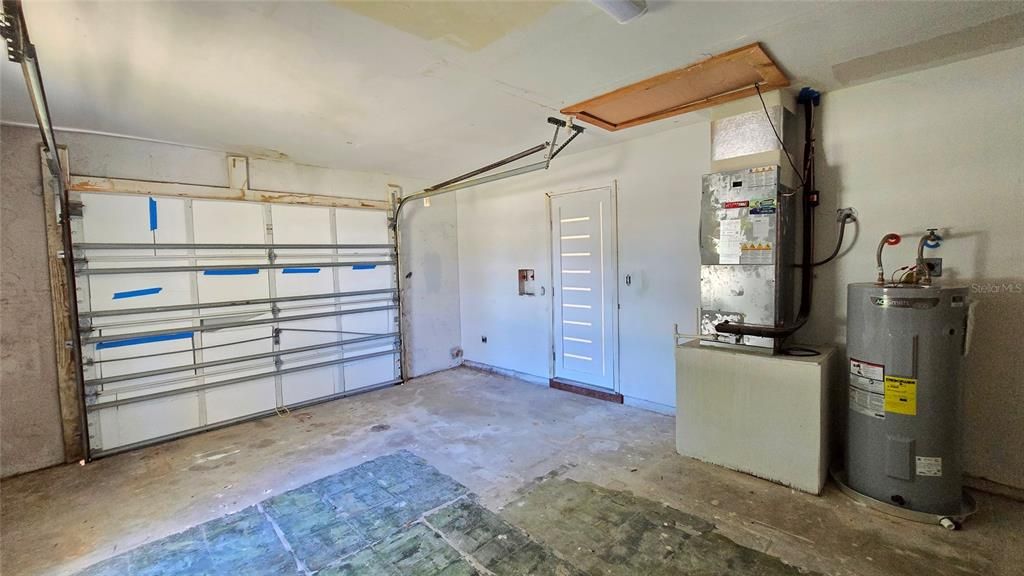 For Sale: $450,000 (2 beds, 2 baths, 1230 Square Feet)