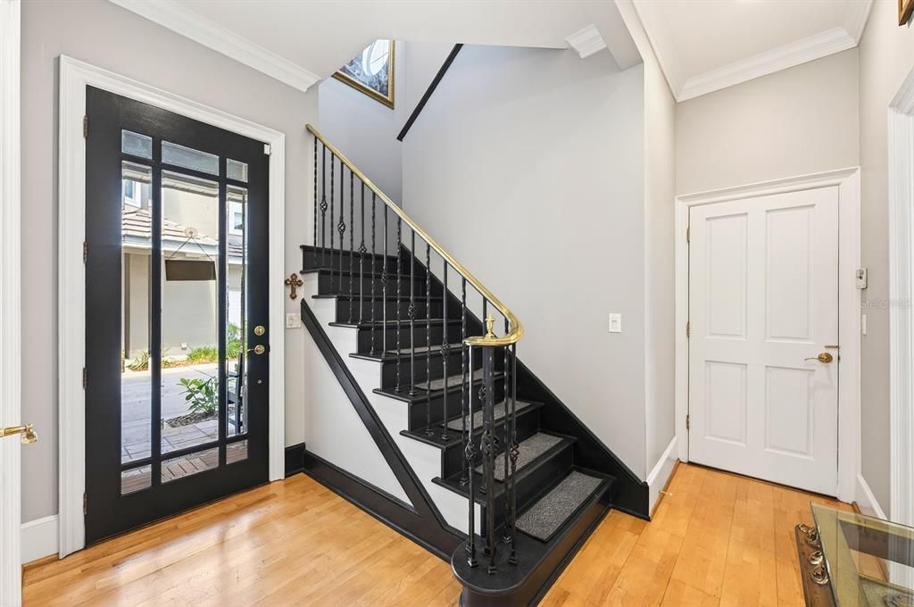 Под контрактом: $599,900 (3 спален, 2 ванн, 1680 Квадратных фут)