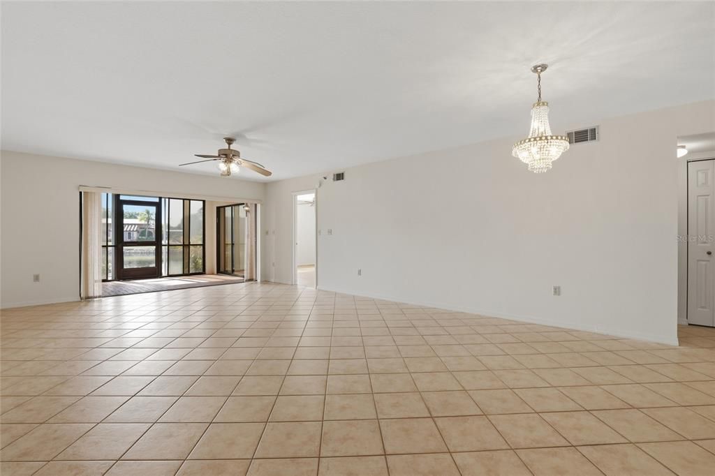 En Venta: $159,000 (2 camas, 2 baños, 1405 Pies cuadrados)