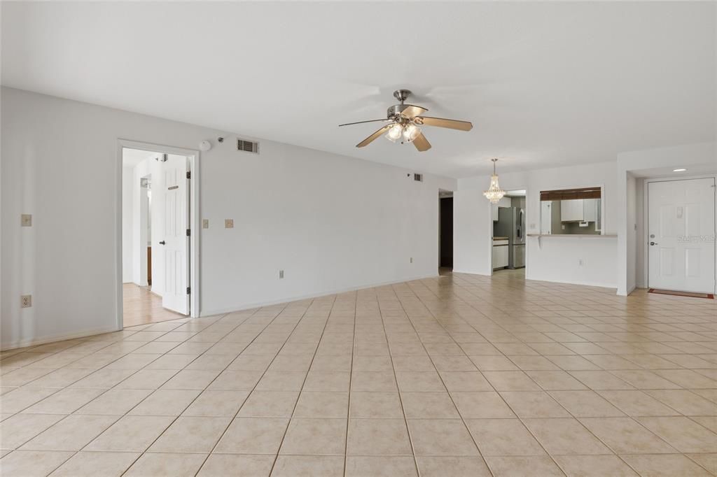 En Venta: $159,000 (2 camas, 2 baños, 1405 Pies cuadrados)