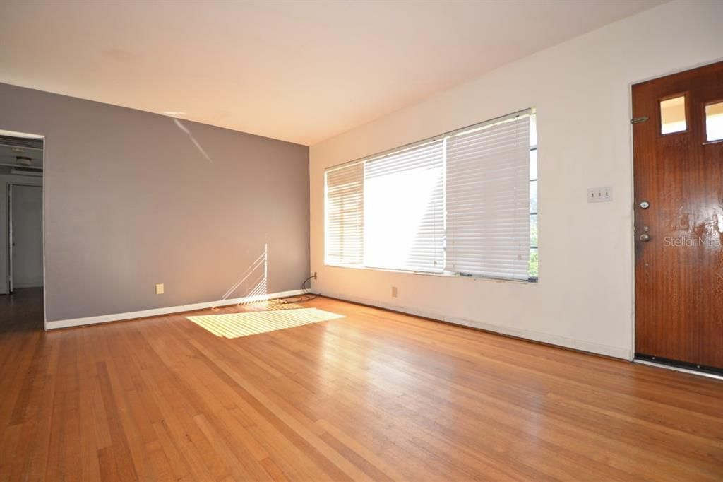В аренду: $2,800 (3 спален, 2 ванн, 1628 Квадратных фут)