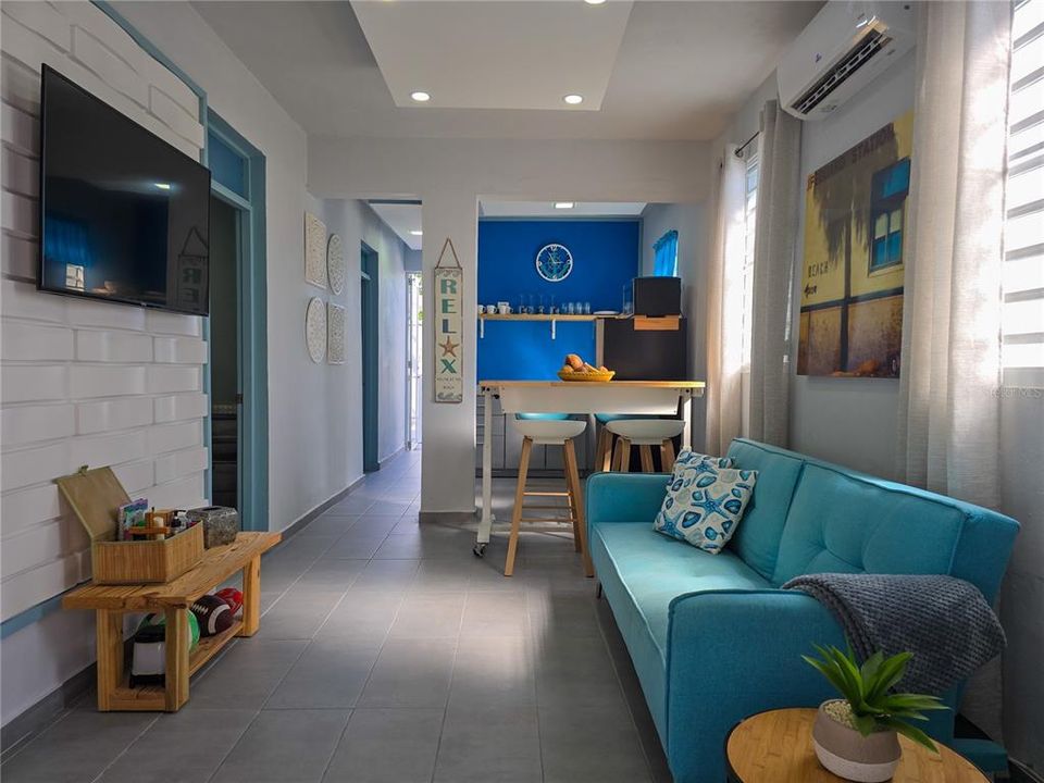 For Sale: $325,000 (3 beds, 1 baths, 1256 Square Feet)