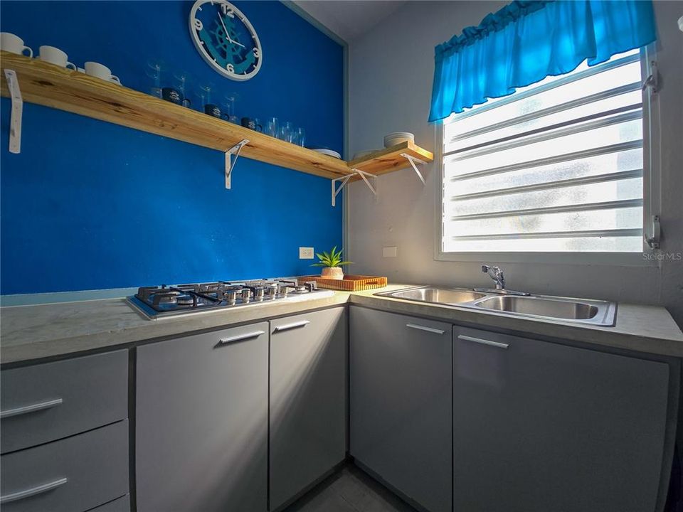 For Sale: $325,000 (3 beds, 1 baths, 1256 Square Feet)