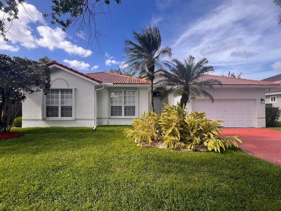 For Rent: $4,000 (4 beds, 2 baths, 2834 Square Feet)