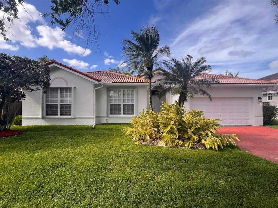 For Rent: $4,000 (4 beds, 2 baths, 2834 Square Feet)