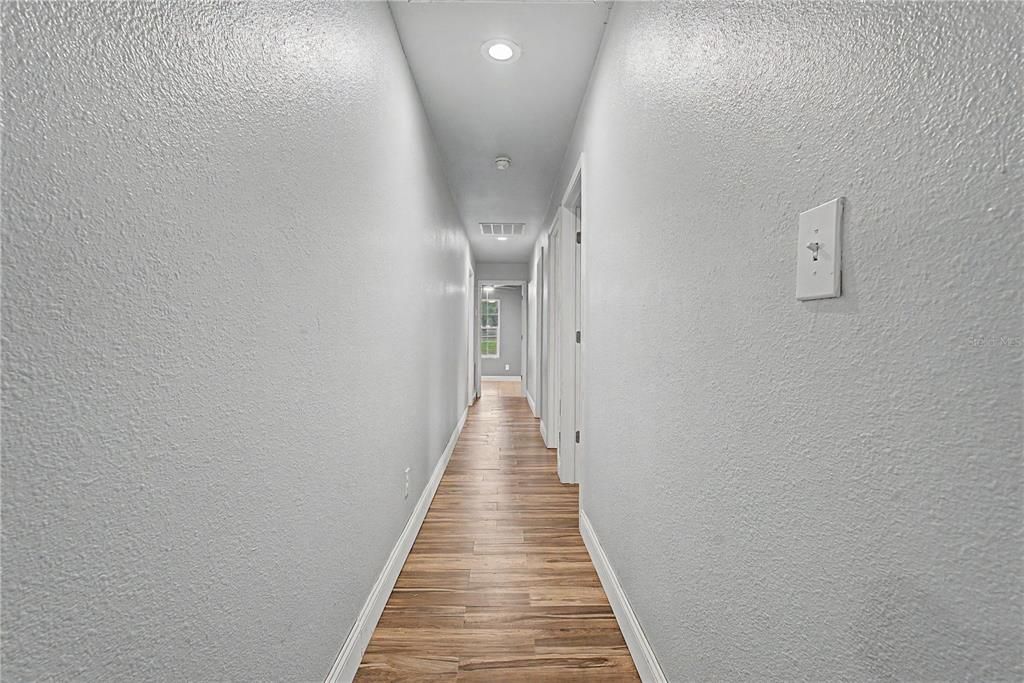En Venta: $590,000 (6 camas, 4 baños, 3207 Pies cuadrados)