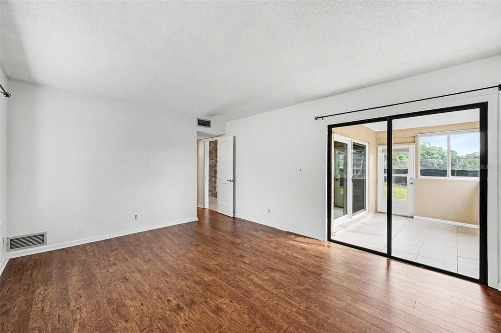 En Venta: $345,000 (3 camas, 2 baños, 1604 Pies cuadrados)