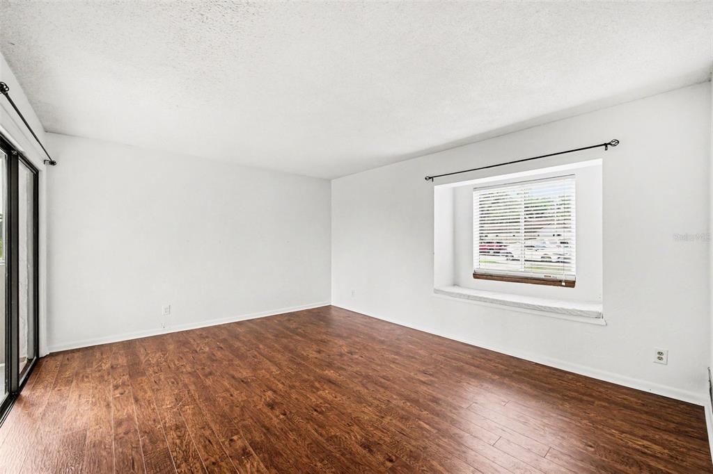 En Venta: $345,000 (3 camas, 2 baños, 1604 Pies cuadrados)