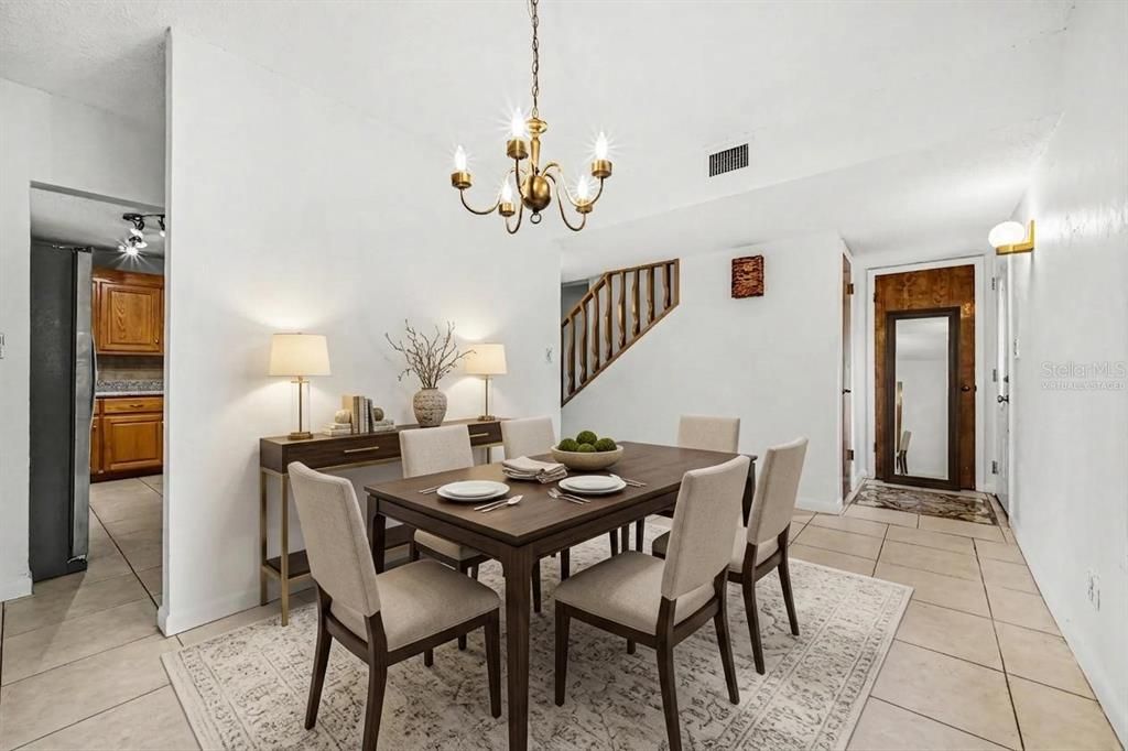 En Venta: $345,000 (3 camas, 2 baños, 1604 Pies cuadrados)