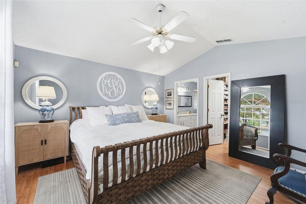 For Sale: $332,000 (3 beds, 2 baths, 1567 Square Feet)