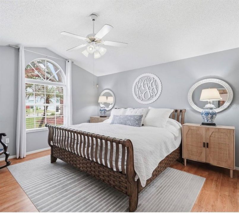 For Sale: $332,000 (3 beds, 2 baths, 1567 Square Feet)