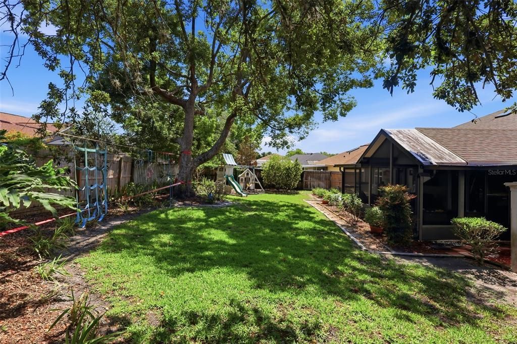 For Sale: $332,000 (3 beds, 2 baths, 1567 Square Feet)
