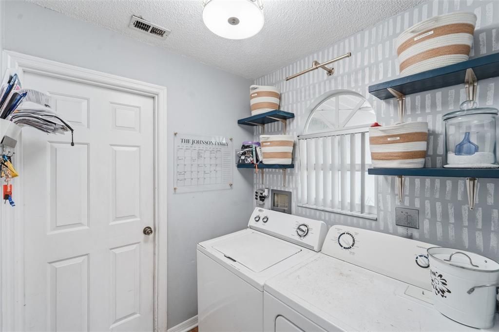 For Sale: $332,000 (3 beds, 2 baths, 1567 Square Feet)