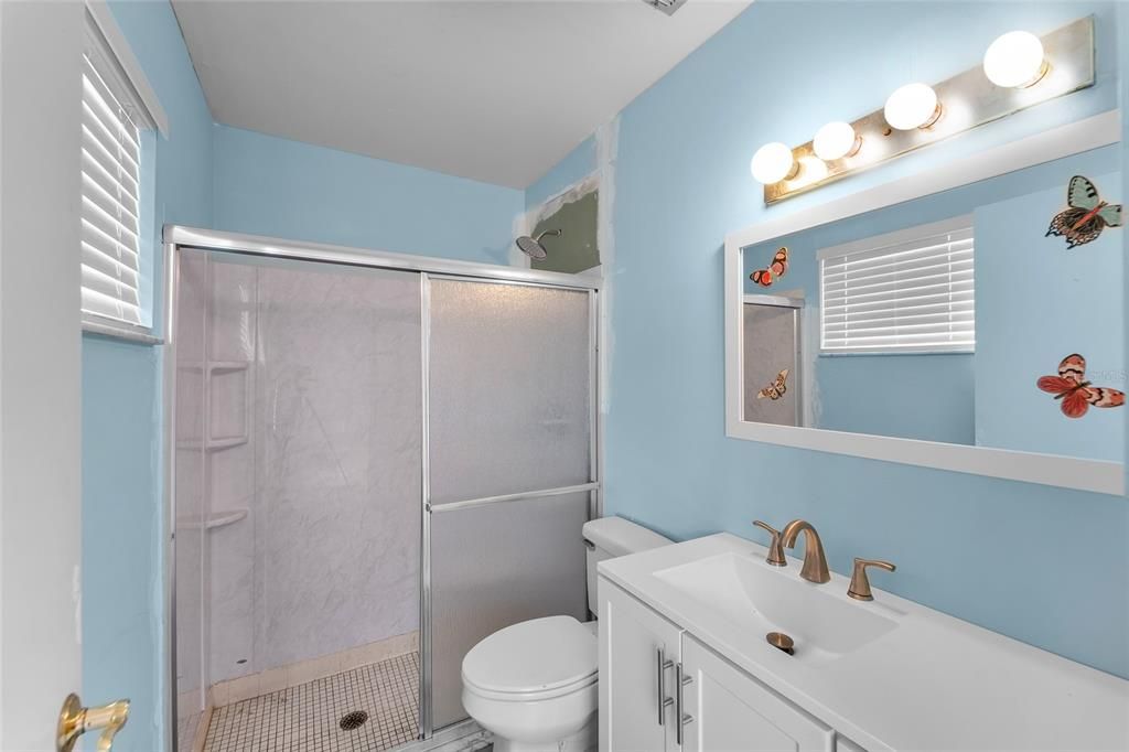 For Sale: $225,000 (2 beds, 2 baths, 1176 Square Feet)