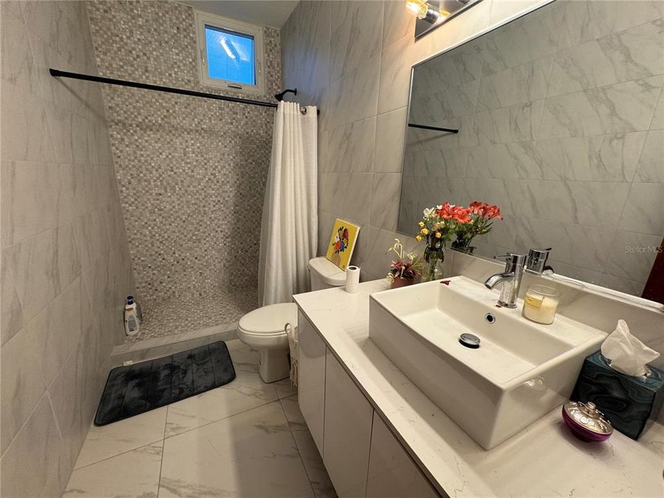 En Venta: $595,000 (3 camas, 2 baños, 1362 Pies cuadrados)