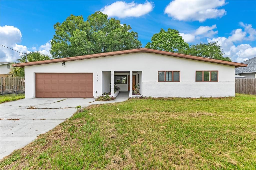Activo con contrato: $375,000 (3 camas, 2 baños, 1475 Pies cuadrados)