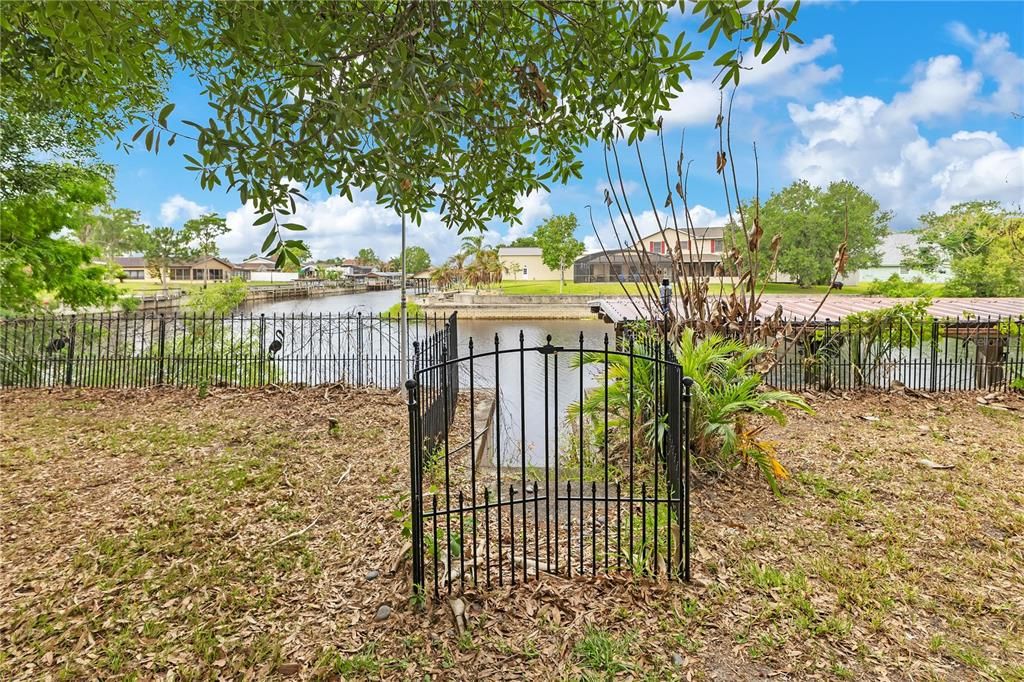 Activo con contrato: $375,000 (3 camas, 2 baños, 1475 Pies cuadrados)