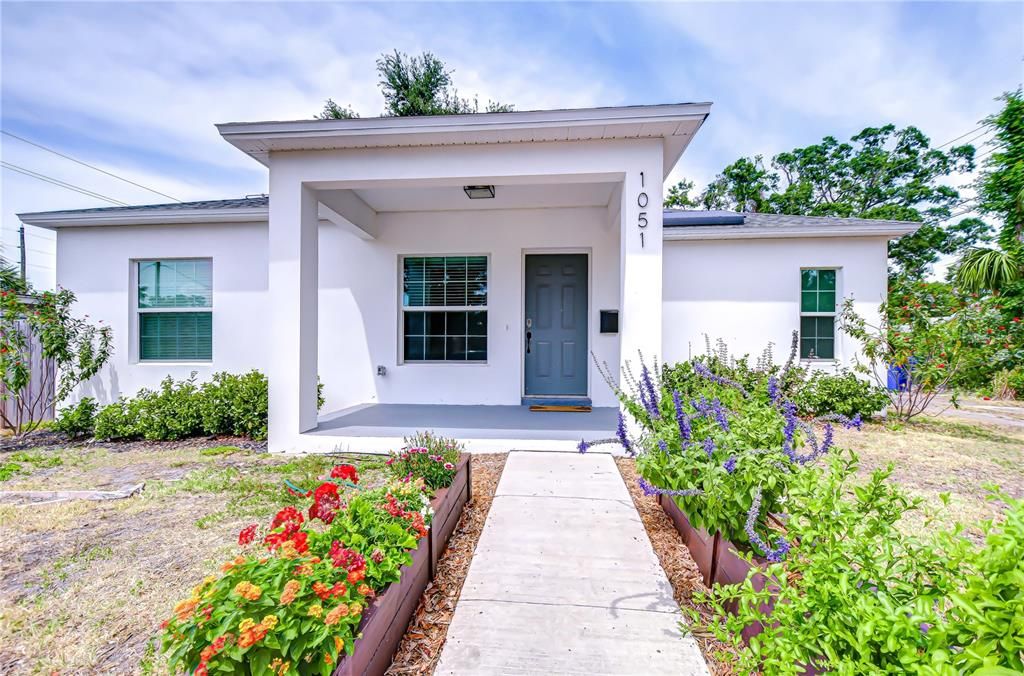 For Rent: $3,000 (3 beds, 2 baths, 1430 Square Feet)