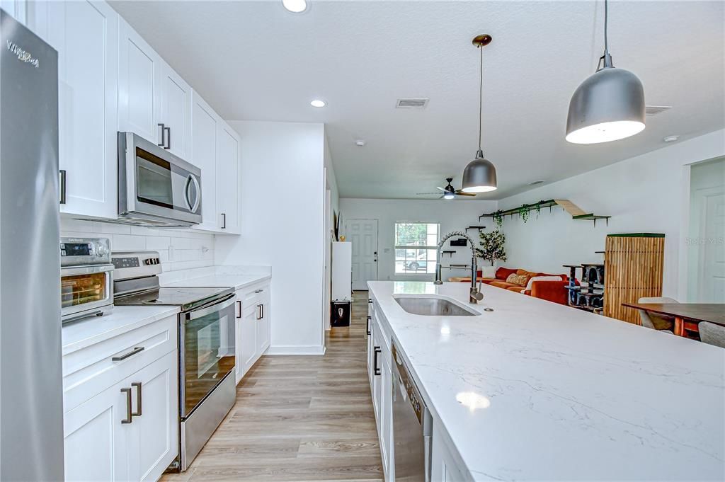 For Rent: $3,000 (3 beds, 2 baths, 1430 Square Feet)