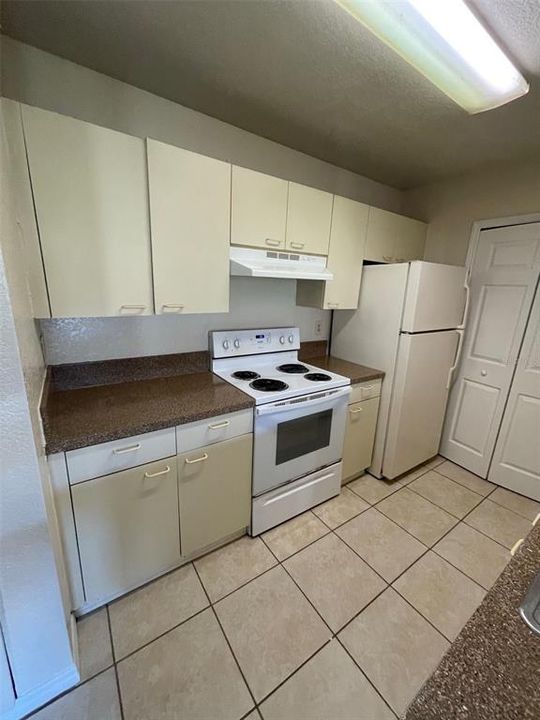 For Rent: $1,225 (1 beds, 1 baths, 583 Square Feet)
